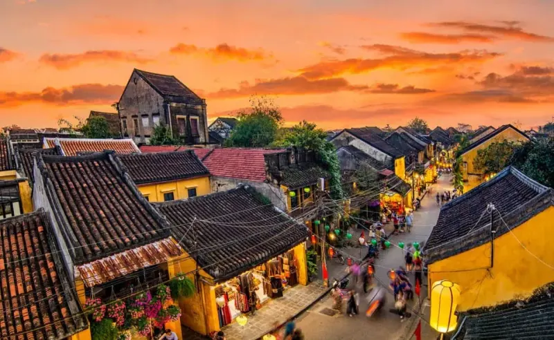 Phố cổ Hội An lúc hoàng hôn